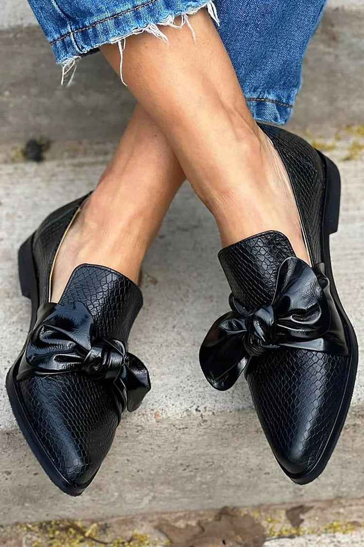 Mocassins femme bout pointu à nœud brillant, effet reptile