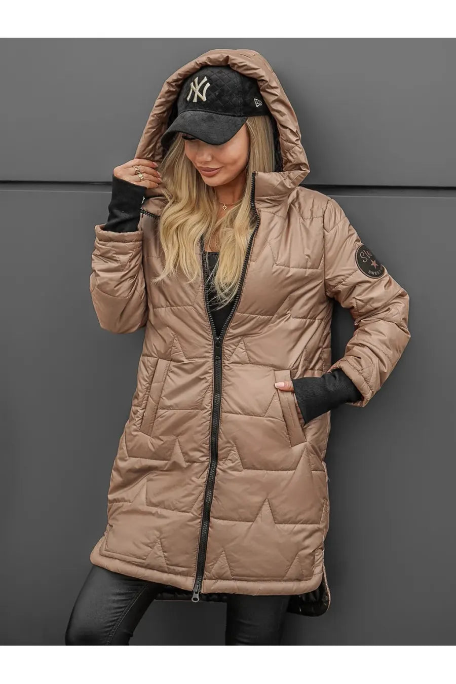 Doudoune longue femme à capuche, matelassée et zippée