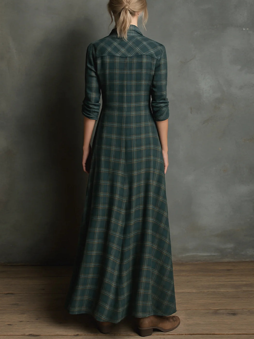 Robe chemise longue femme à carreaux, satinée et boutonnée