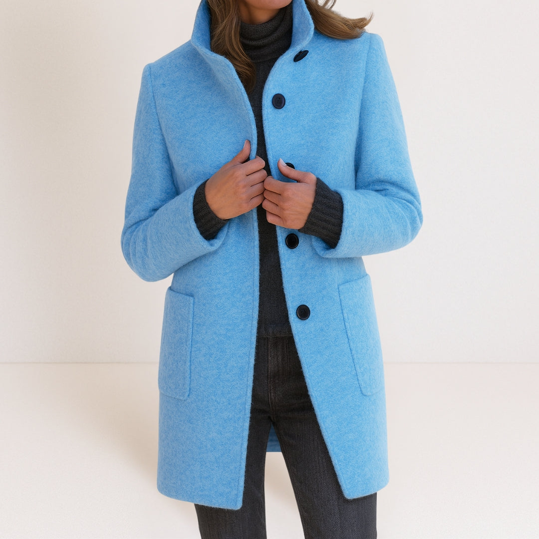 Apolline | Manteau Droit Femme Col Montant Toucher Laine à Poches Plaquées - Bleu clair