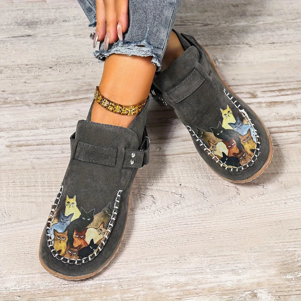 Mocassins femme imprimé chat à enfiler, bout rond et talon bas