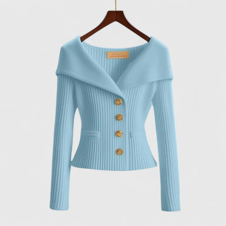 Élodie | Gilet Femme Ajusté en Maille Côtelée à Grand Col et Boutons Dorés - Bleu ciel