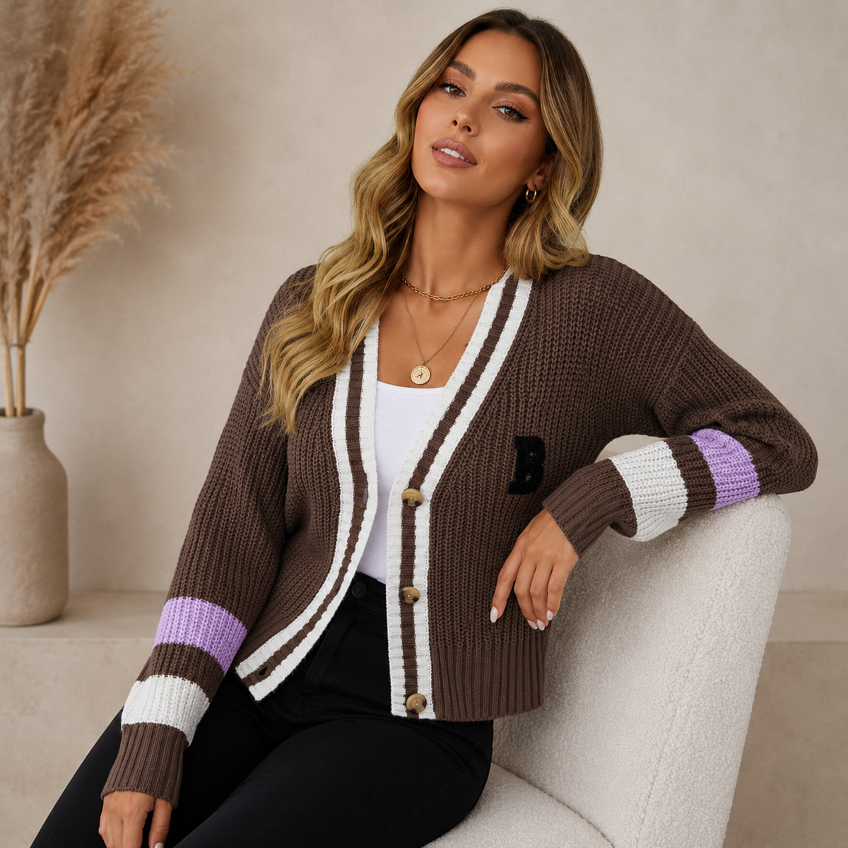 Ernestine | Gilet Femme en Grosse Maille à Boutons et Poignets Rayés - Marron