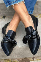 Mocassins femme bout pointu à nœud brillant, effet reptile
