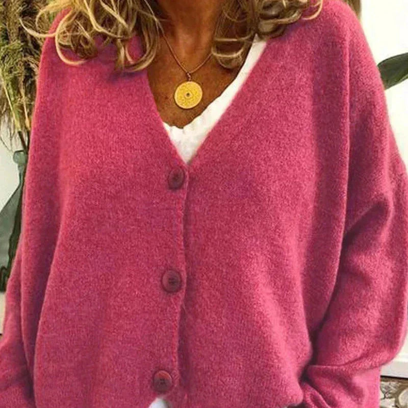 Ines Paris | Cardigan femme col V en maille douce boutonné