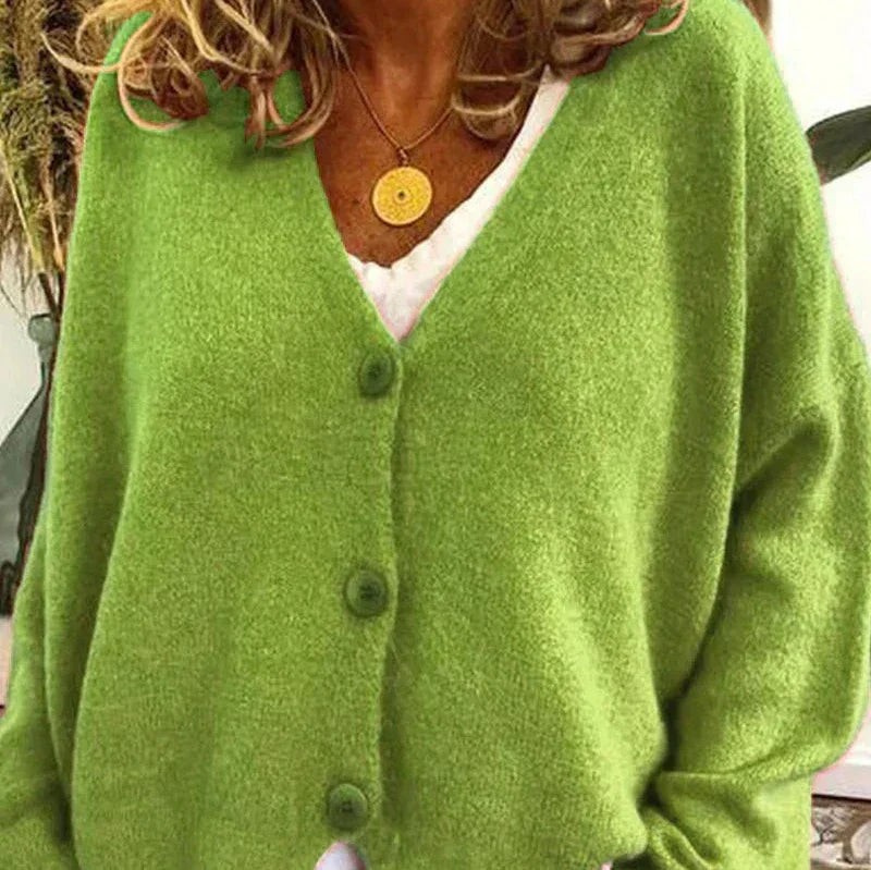 Ines Paris | Cardigan femme col V en maille douce boutonné