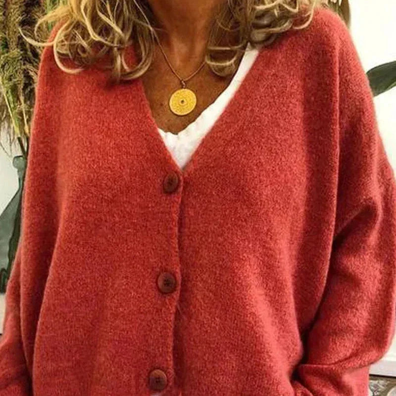 Ines Paris | Cardigan femme col V en maille douce boutonné