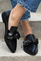 Mocassins femme bout pointu à nœud brillant, effet reptile