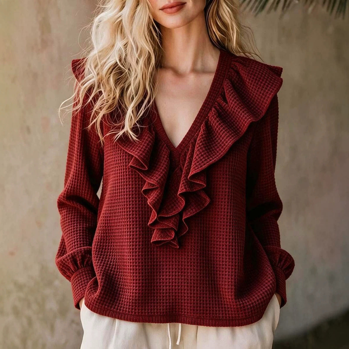 Ines Paris | Top Femme Maille Gaufrée Col V – Ourlet à Volants