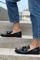 Mocassins femme bout pointu à nœud brillant, effet reptile