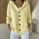 Ines Paris | Gilet en tricot femme à capuche et boutons bois