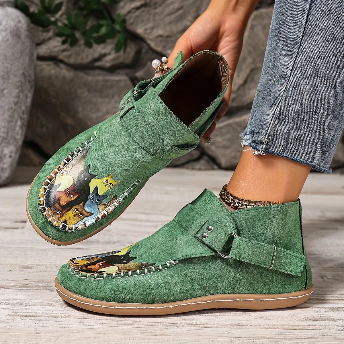 Mocassins femme imprimé chat à enfiler, bout rond et talon bas
