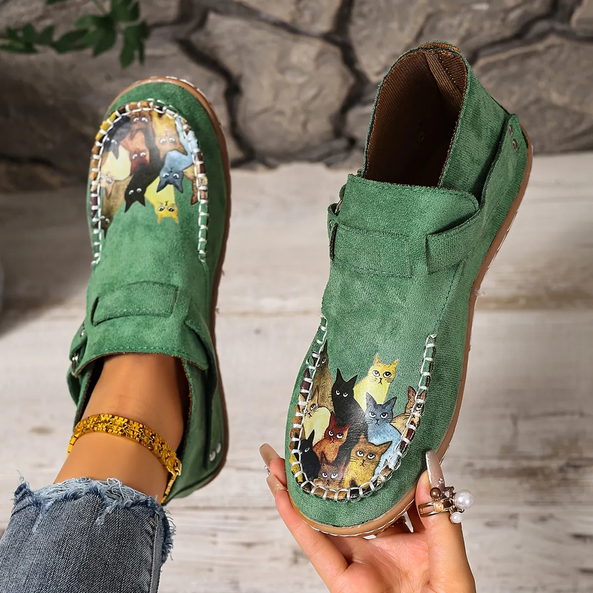 Mocassins femme imprimé chat à enfiler, bout rond et talon bas