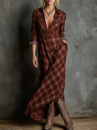 Robe chemise longue femme à carreaux, satinée et boutonnée