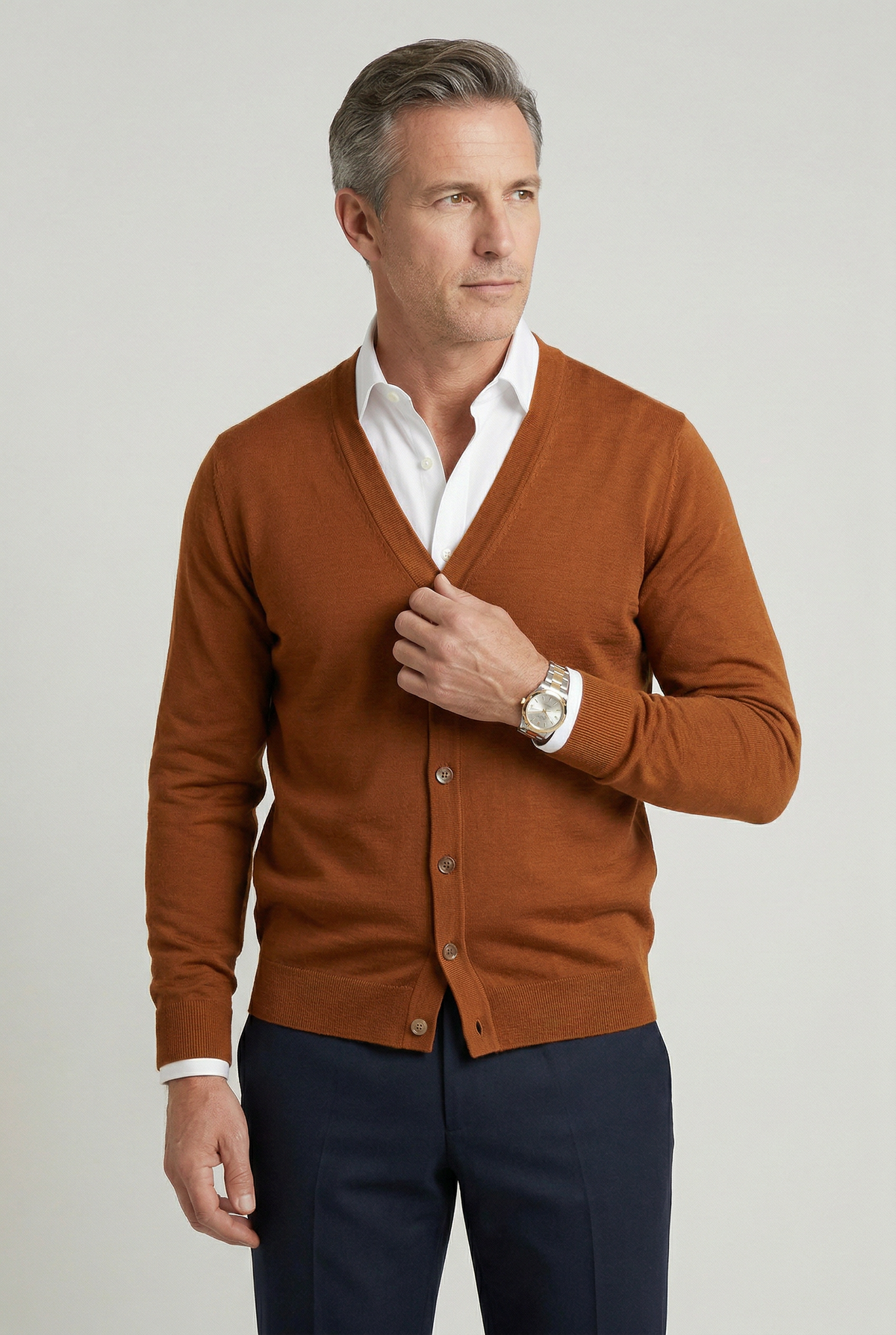 Alexandre | Gilet Homme Boutonné à Col V en Maille Fine et Bords Côtelés - Marron