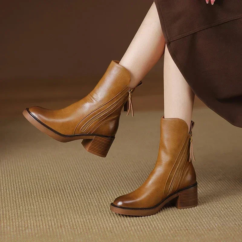 Bernadette | Bottines Femme Effet Cuir à Zip Devant et Talon Large - Cognac