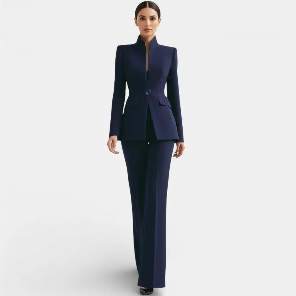 Bertille | Tailleur Pantalon Femme Blazer Cintré à Col Montant et Pantalon Évasé - vue 6