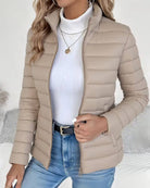Clarisse | Veste Matelassée Courte Femme Zippée à Col Montant - Beige