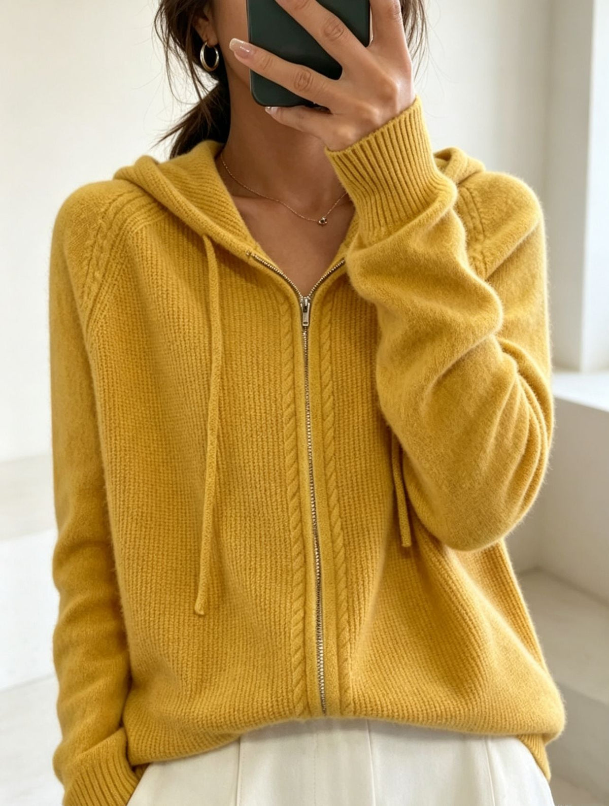 Clémentine | Gilet Zippé à Capuche Femme en Maille Douce et Bords Côtelés - Moutarde