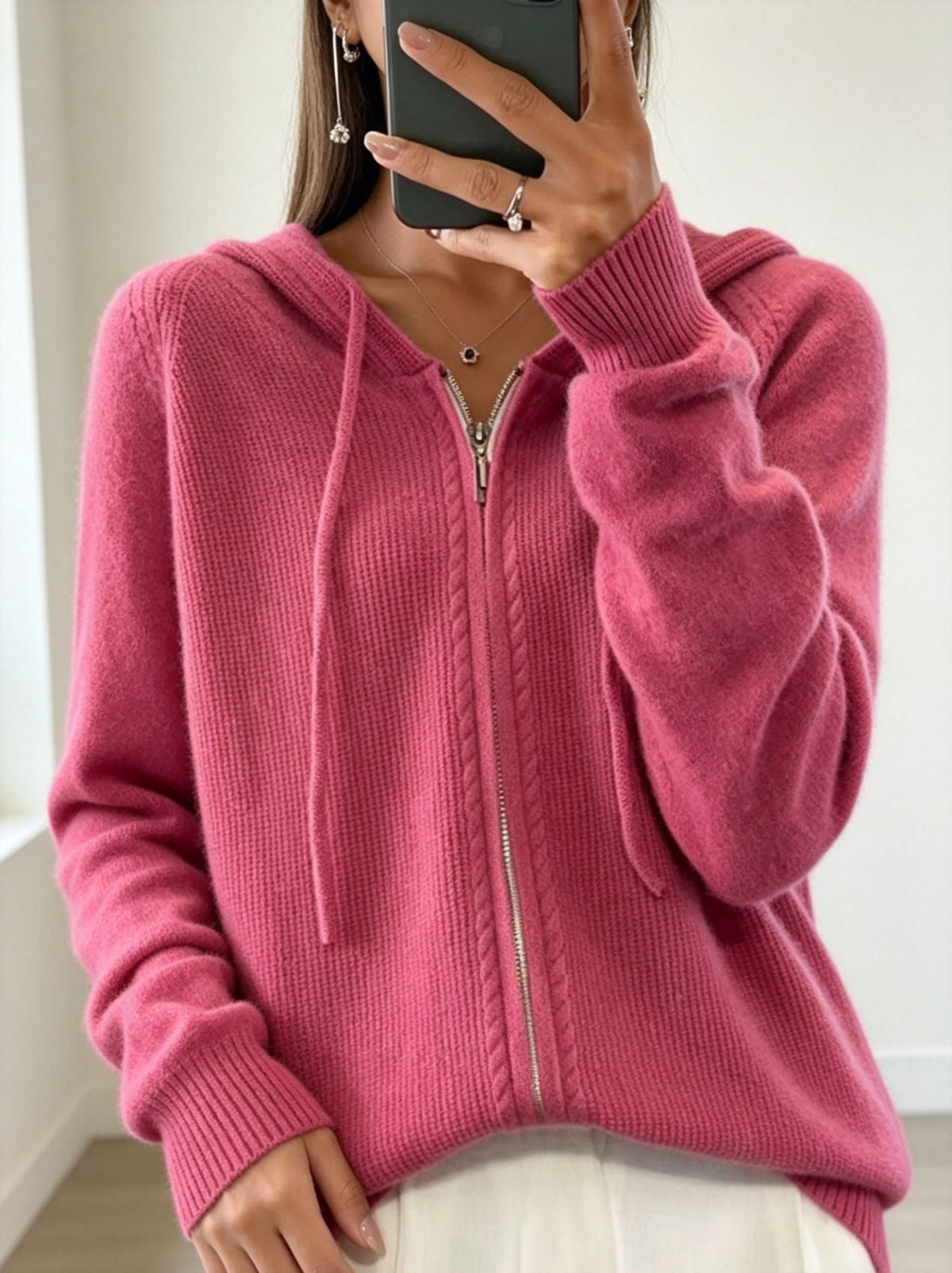 Clémentine | Gilet Zippé à Capuche Femme en Maille Douce et Bords Côtelés - Framboise