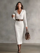 Danielle | Robe Pull Midi Femme Ajustée à Col Montant en V et Ceinture - Ivoire