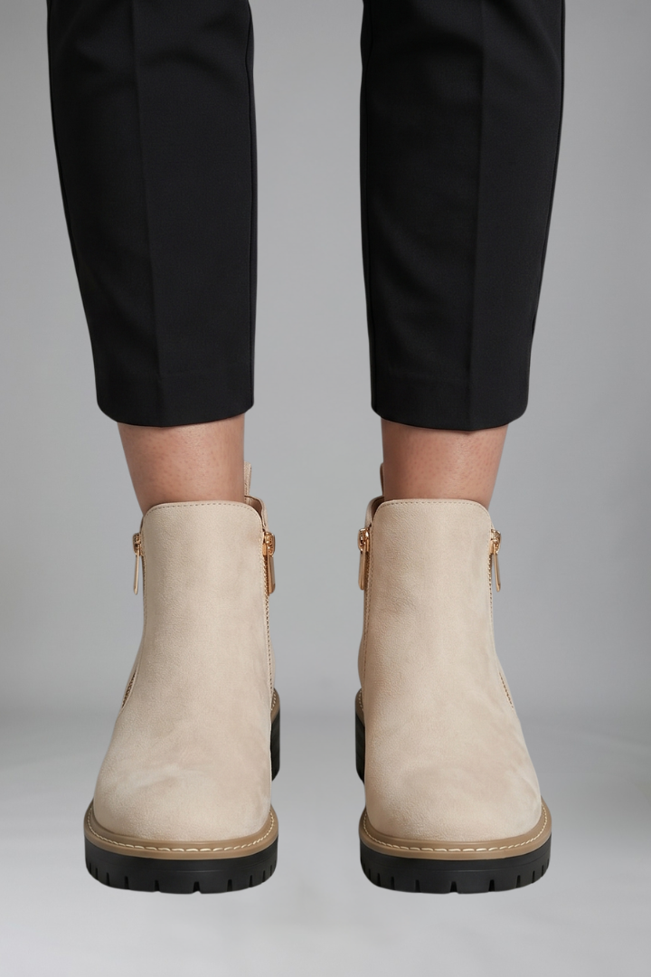 Hélène | Bottines Zippées Aspect Daim à Semelle Crantée Femme - Beige