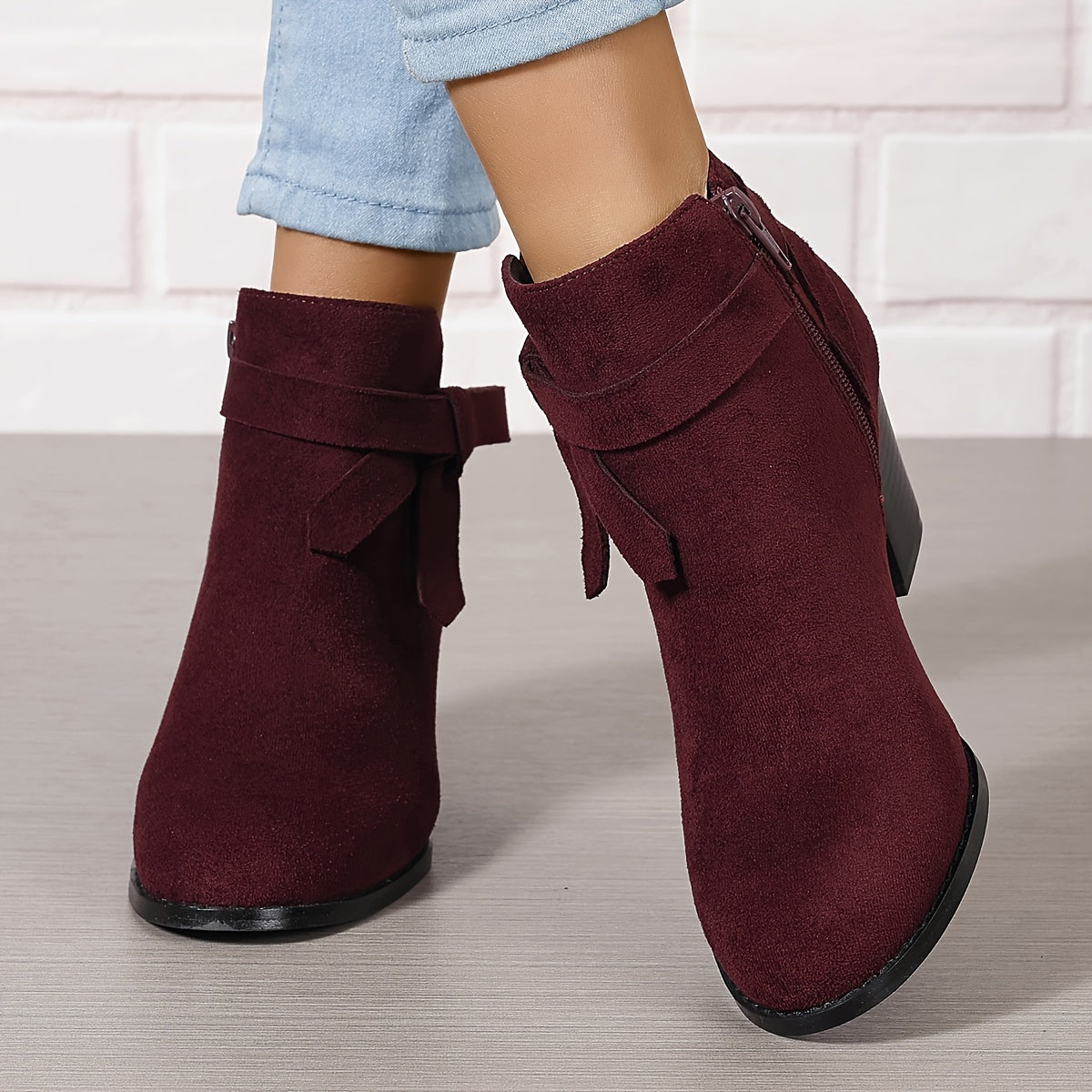 Jacqueline | Bottines Femme Aspect Daim à Talon Bloc et Bride Nouée - Bordeaux