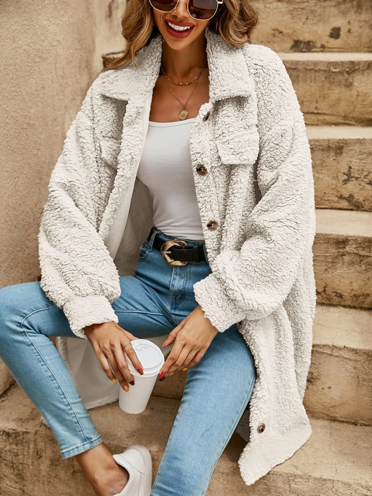 Léa | Veste Longue Femme Effet Teddy Boutonnée à Col Chemise - Blanc cassé