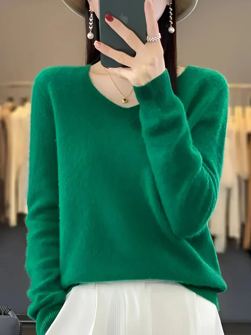 Lucie | Pull Col V Femme en Maille Douce à Manches Longues - Vert