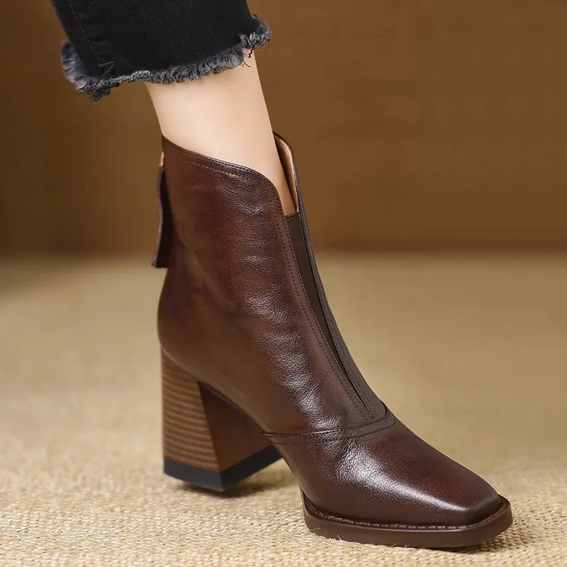 Maëlle | Bottines Femme Effet Cuir à Encolure en V et Talon Large Empilé - Marron
