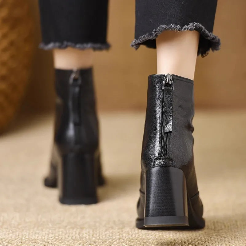 Maëlle | Bottines Femme Effet Cuir à Encolure en V et Talon Large Empilé - vue 7