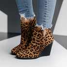 Marianne | Bottines Compensées Femme Aspect Daim à Découpe Latérale - Marron léopard