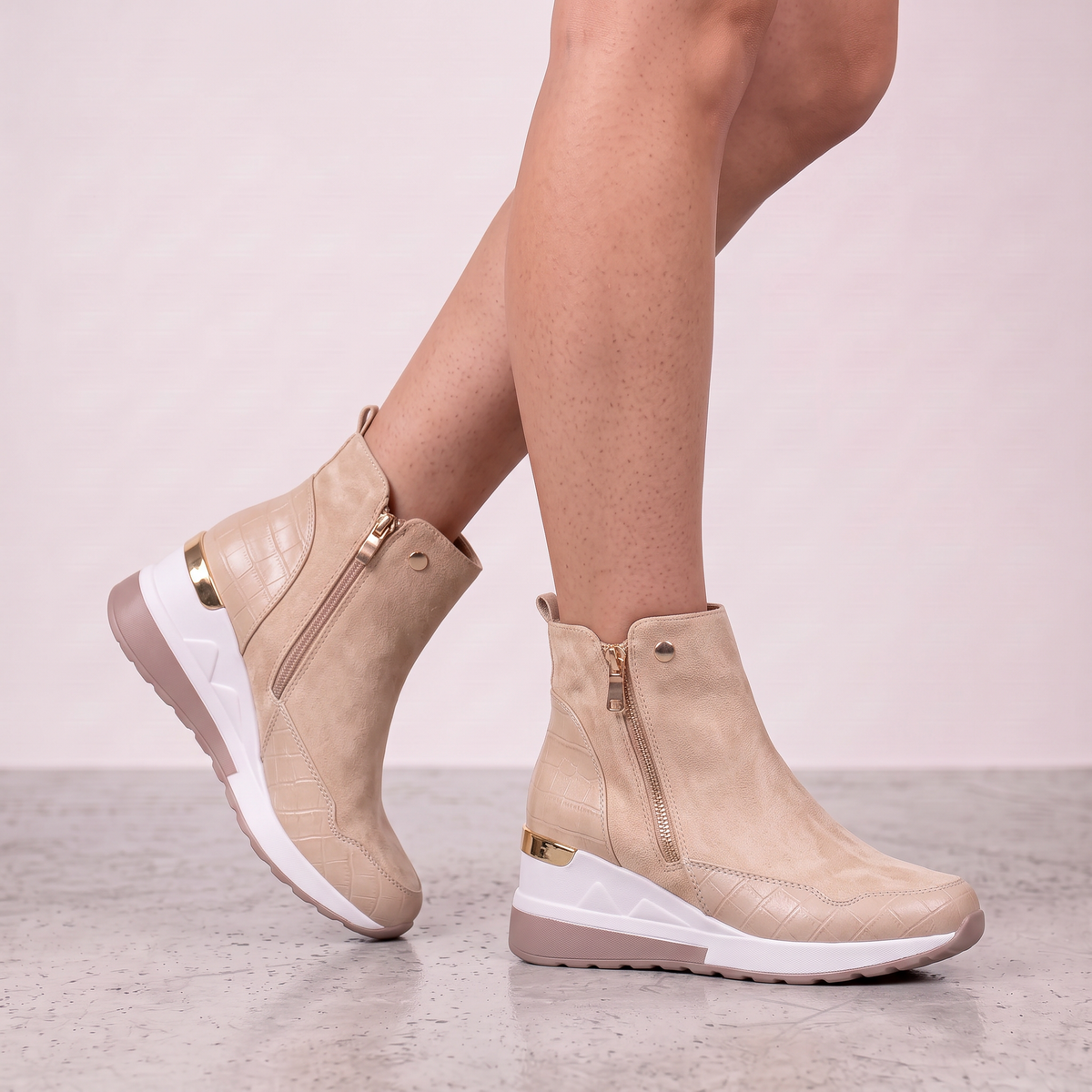 Mireille | Bottines Compensées Femme Aspect Daim à Zip et Semelle Confort - Beige