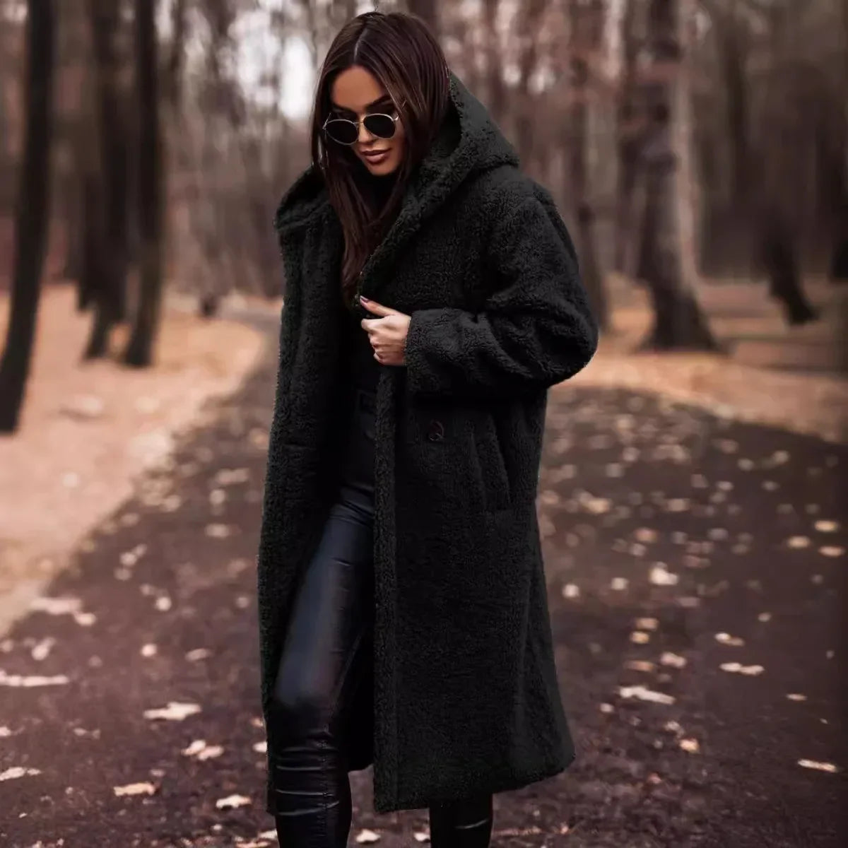 Pauline | Manteau Long Femme Effet Fourrure Bouclette à Capuche et Poches - vue 1