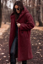 Pauline | Manteau Long Femme Effet Fourrure Bouclette à Capuche et Poches - Bordeaux