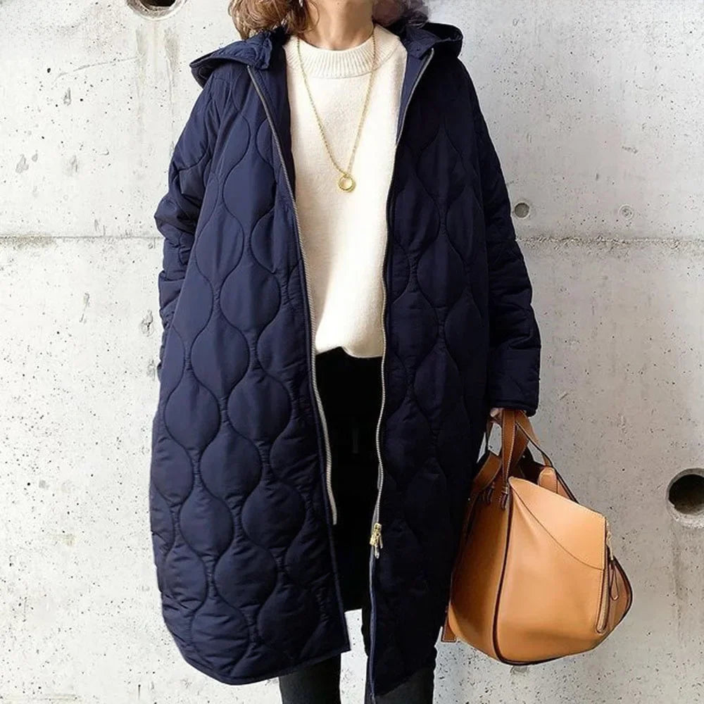 Sylvie | Manteau Long Matelassé Femme à Capuche, Coupe Ample - Bleu marine